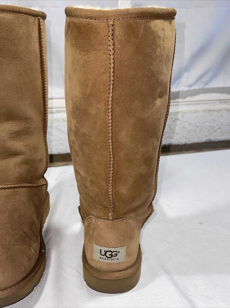 UGG BOOTS WOMEN CLASSIC MID LARGE US SIZE 7