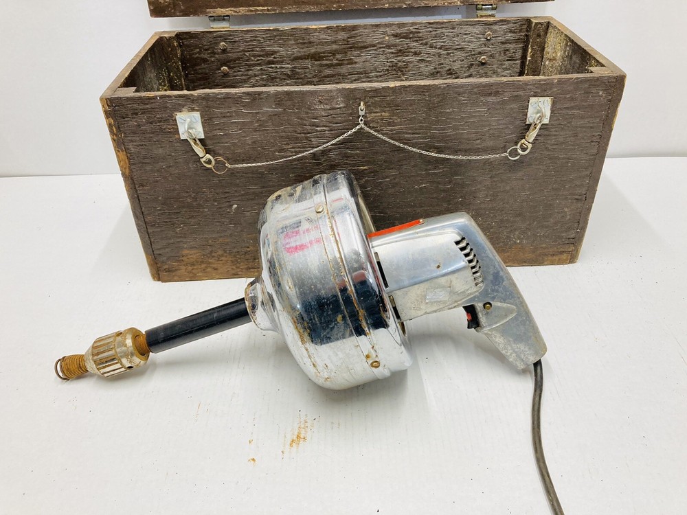VINTAGE POWER AUGER WITH BOX