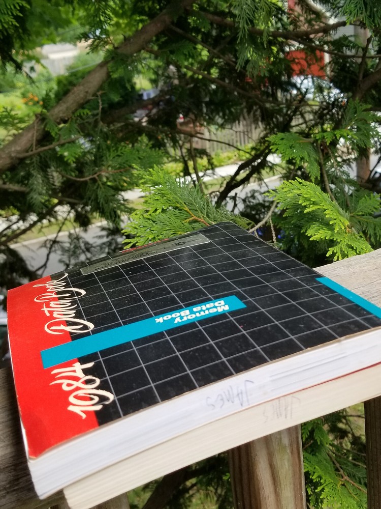 2 VINTAGE MICROELECTRONICS ELECTRONICS BOOKS MEMORY DATA 1983, 1984 FUJITSU