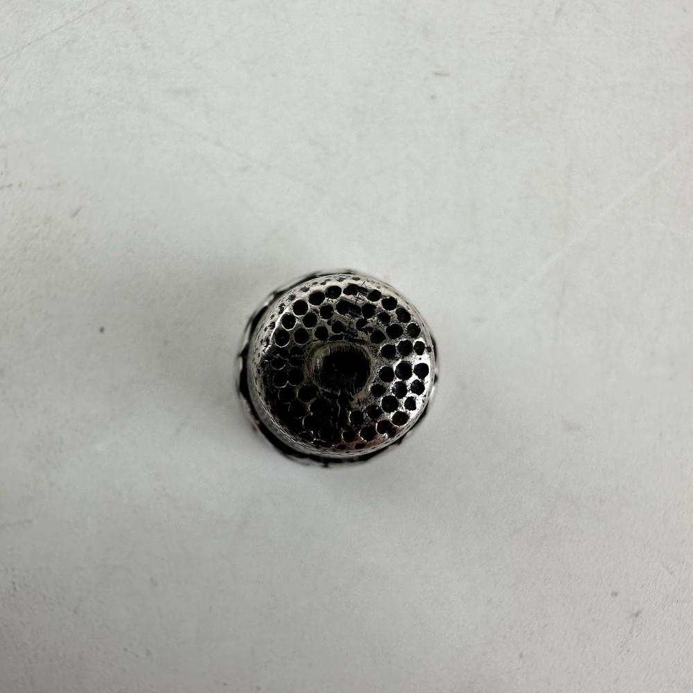 Vintage Solid Silver Thimble 2.6cm x 1.8cm 9.72g