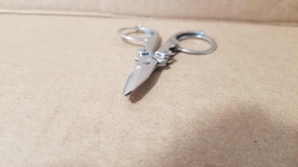 Vintage Collapsible Small Folding Scissors , VGC