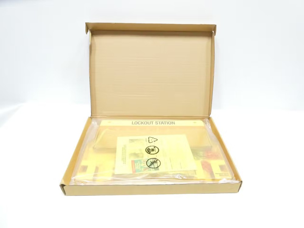 Master Lock 1483 Safety Series Padlock Station