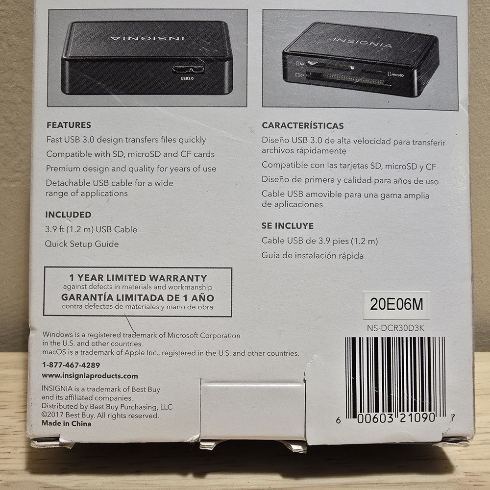 Insignia NS-DCR30D3K Black Portable USB 3.0 Advanced Memory Card Reader