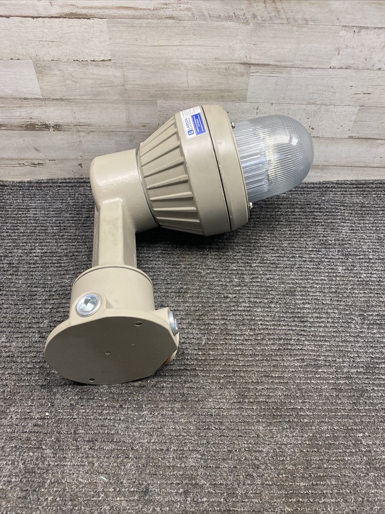 Used Larsen Tomar Electronics Signal Light, 3024XL Explosion Proof Light