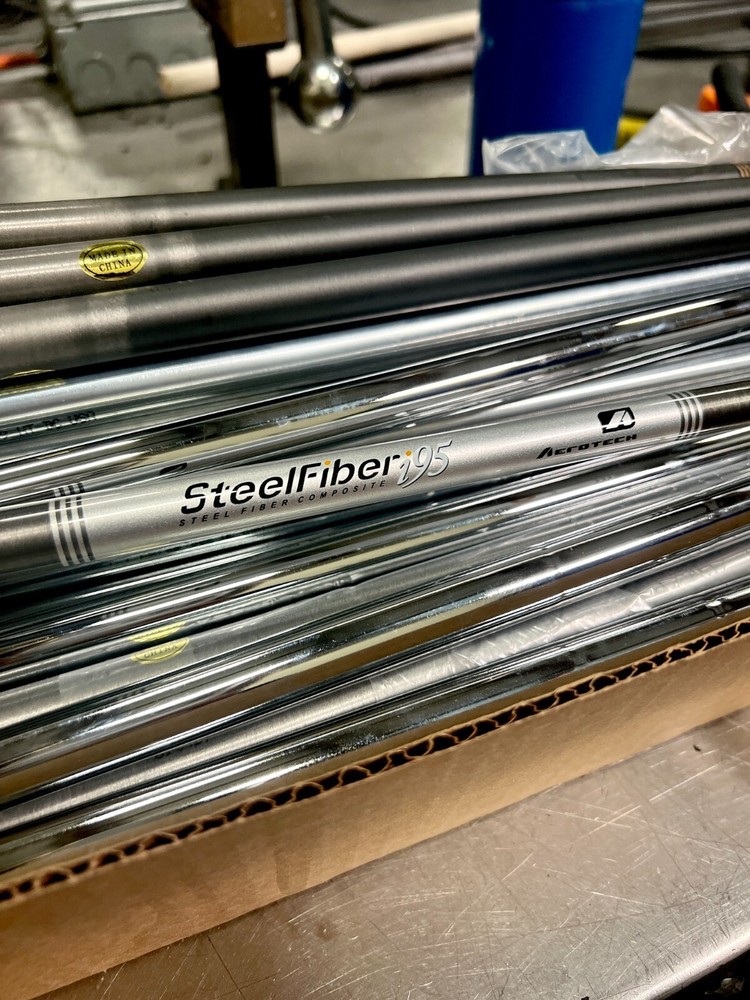 Aerotech SteelFiber i95 Graphite Iron Shaft Set .370" Parallel Tip REGULAR/STIFF