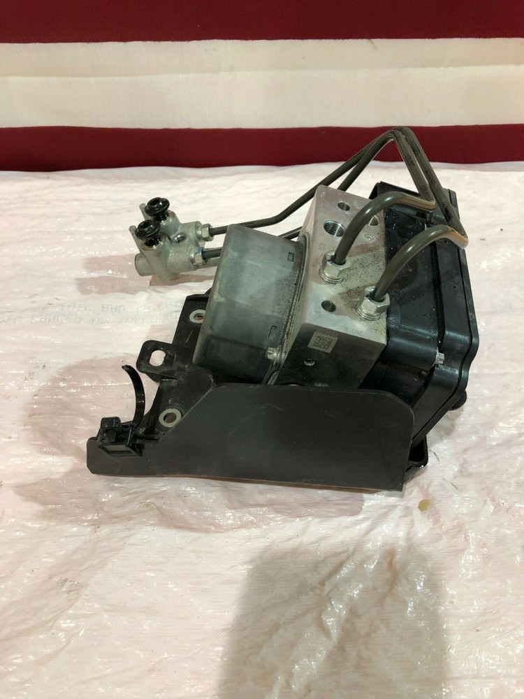 2015 2019 YAMAHA YZF R1 OEM BRAKE SYSTEM ABS PUMP UNIT MODULE