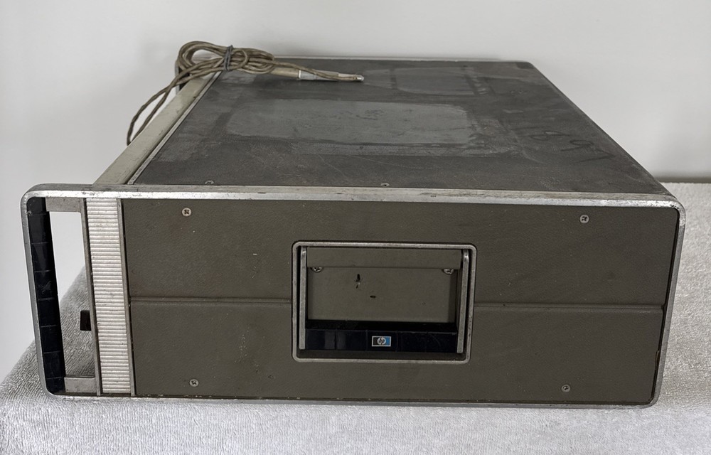 Hewlett Packard Voltmeter HP 8405A Vector With Probe No Power Cord Untested