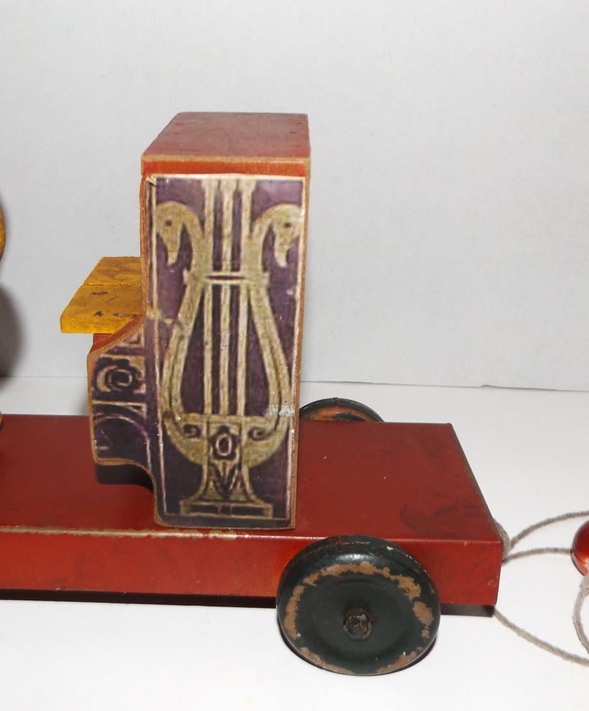 Reproduction Gong Bell Piano Player Mouse Pull Toy