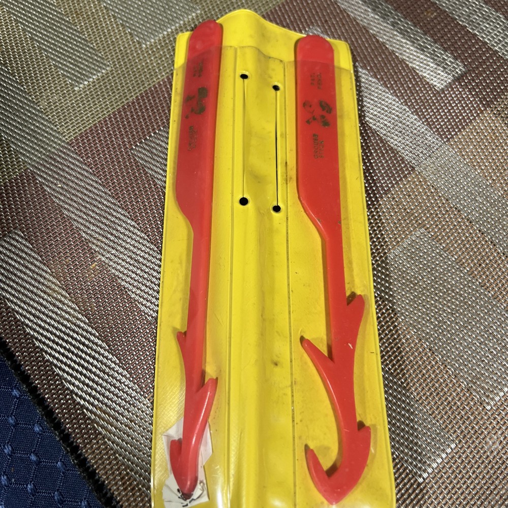 Vintage Field Dressing Tool Grouse Stick Red Plastic With Carrier Twist & Pull!