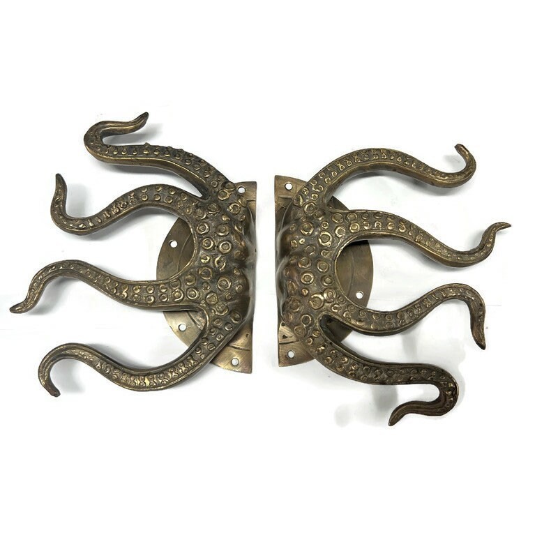 2 RUSTIC heavy Brass Stunning Large Octopus Solid Door Handle grab PULLS aged