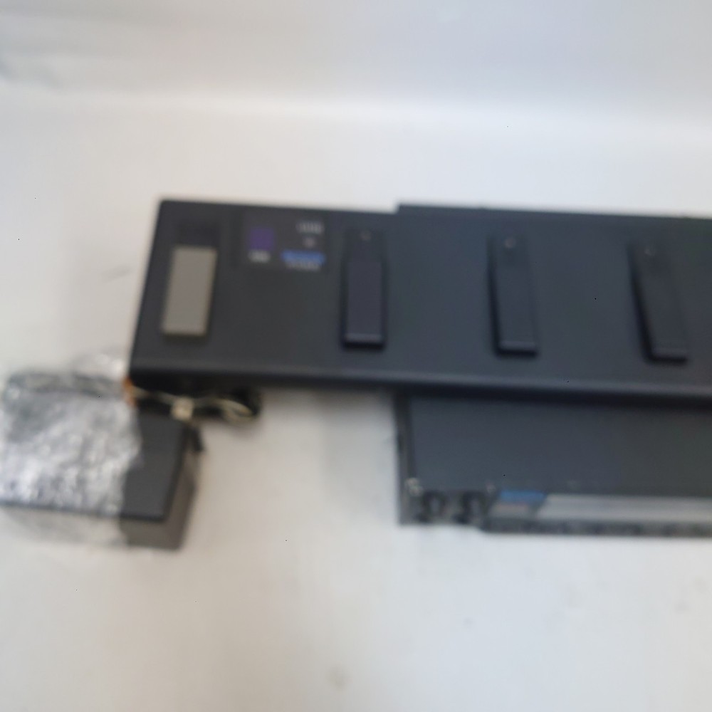 ZOOM 9050 Advanced Guitar Effects Processor with Foot Controller Working item