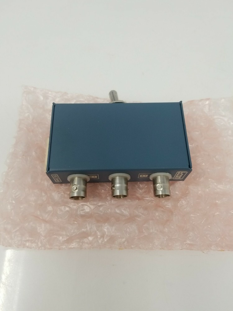 L-COM Model DSC12BD Coax Switch