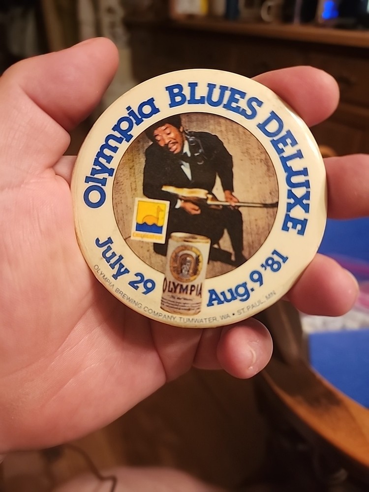 Olympia Beer Pin Chicagofest 1981