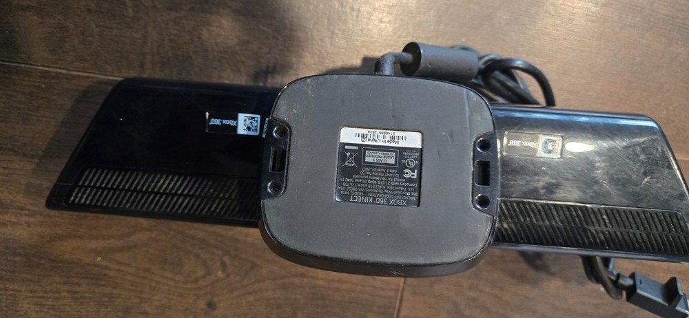 Official Microsoft Xbox 360 Kinect Motion Sensor Bar! ~ Works Great! Fast Ship!