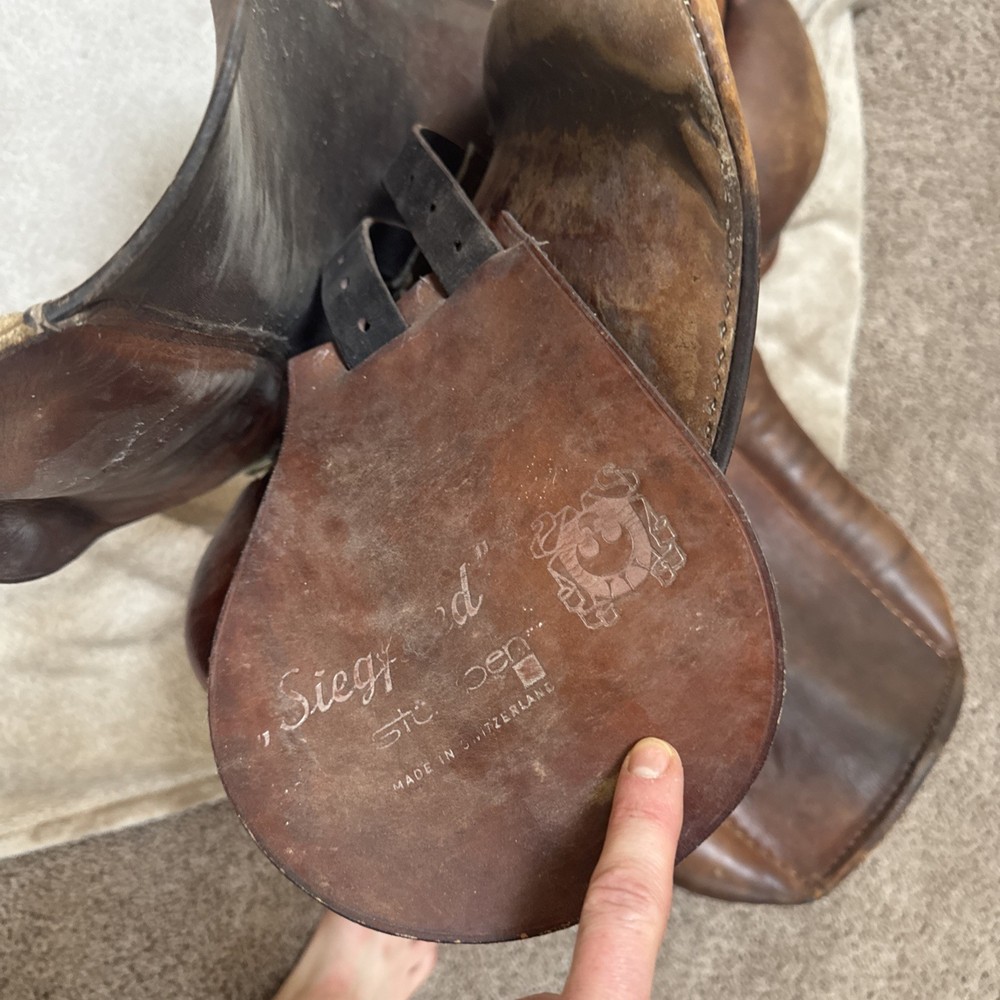 Stubben Siegfried Extra Jump Saddle 17"