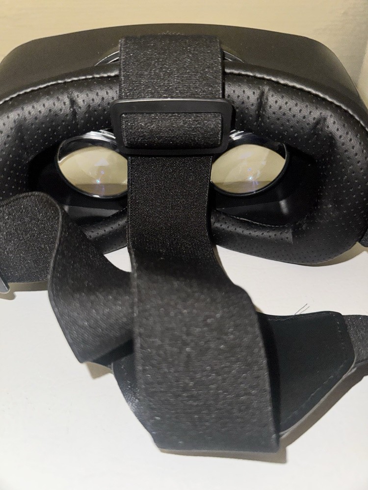 VRG Pro Virtual Reality Glasses Headset + Bluetooth Remote & Box – NEW Open Box