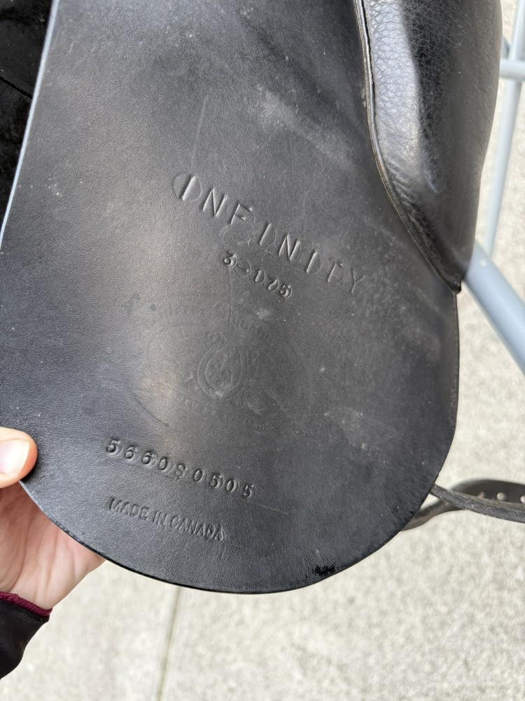 17.5” Schleese Infinity Dressage Saddle