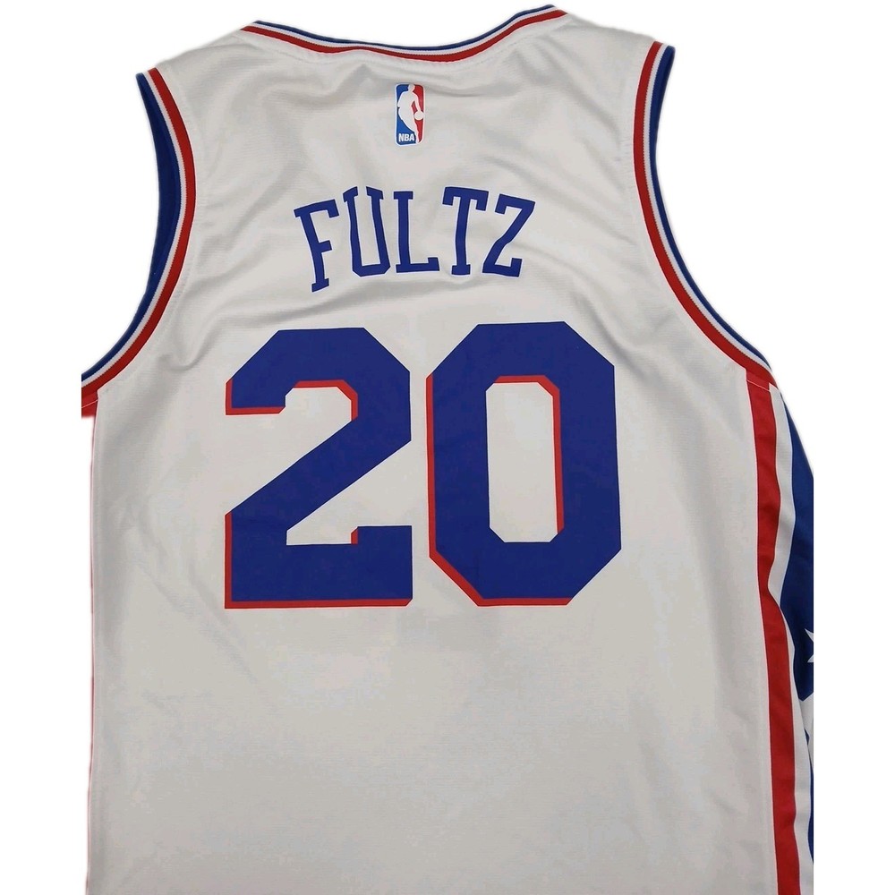 PHILLADEPHIA SEVENTY SIXITY .JERZY SIZE MEDIUM.