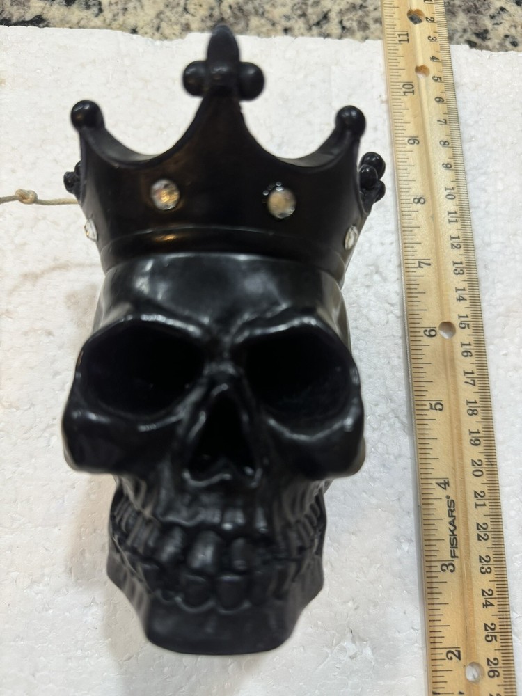 Skull With Crown Black Candle