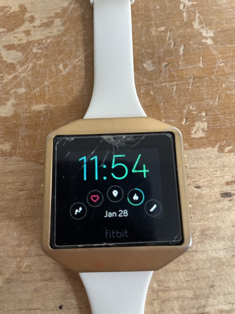 Fitbit Blaze Activity Tracker Medium White Band With Charger