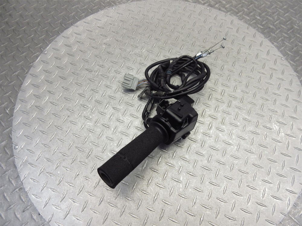 2013 12-17 Honda GL1800 Goldwing Right Handlebar Switch Throttle Control Cable