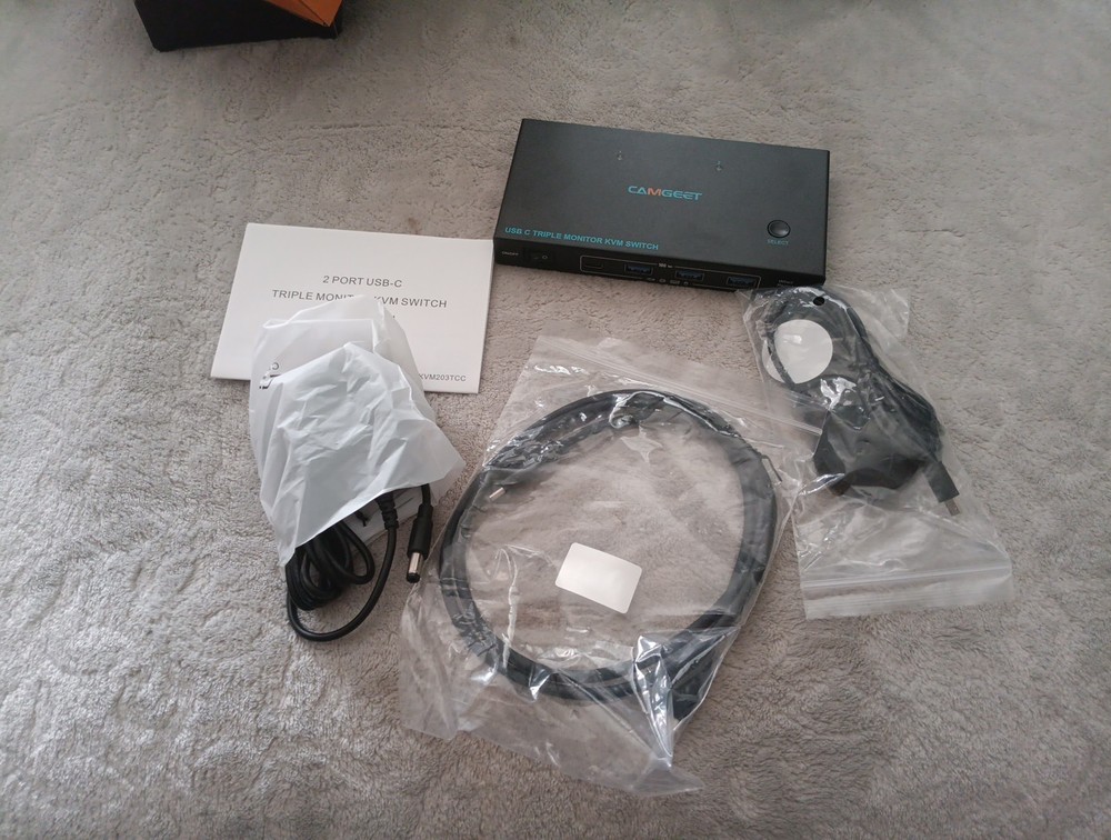 USB C Triple Monitor KVM Switch
