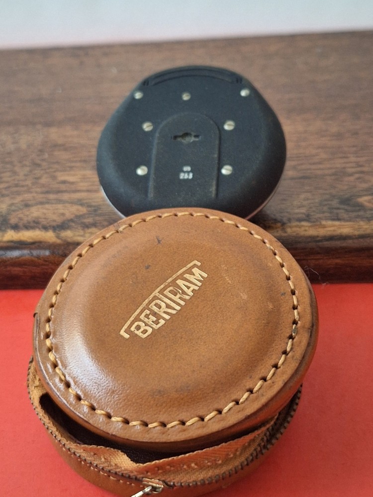 Bertram Chrolon Light Meter
