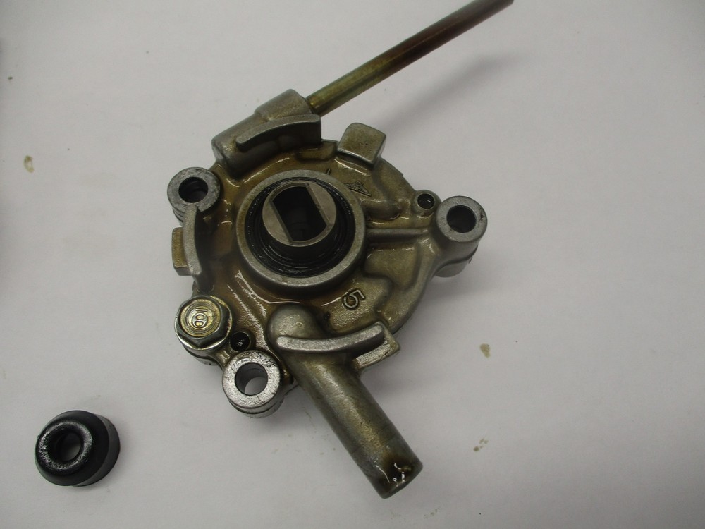 89 HONDA GL1500 OIL PUMP & GUIDE
