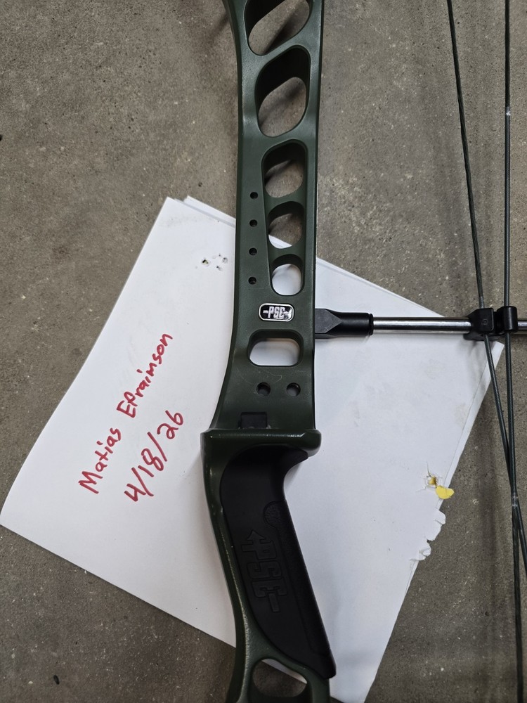 PSE shootdown pro 36", 60-70LB. R.H.