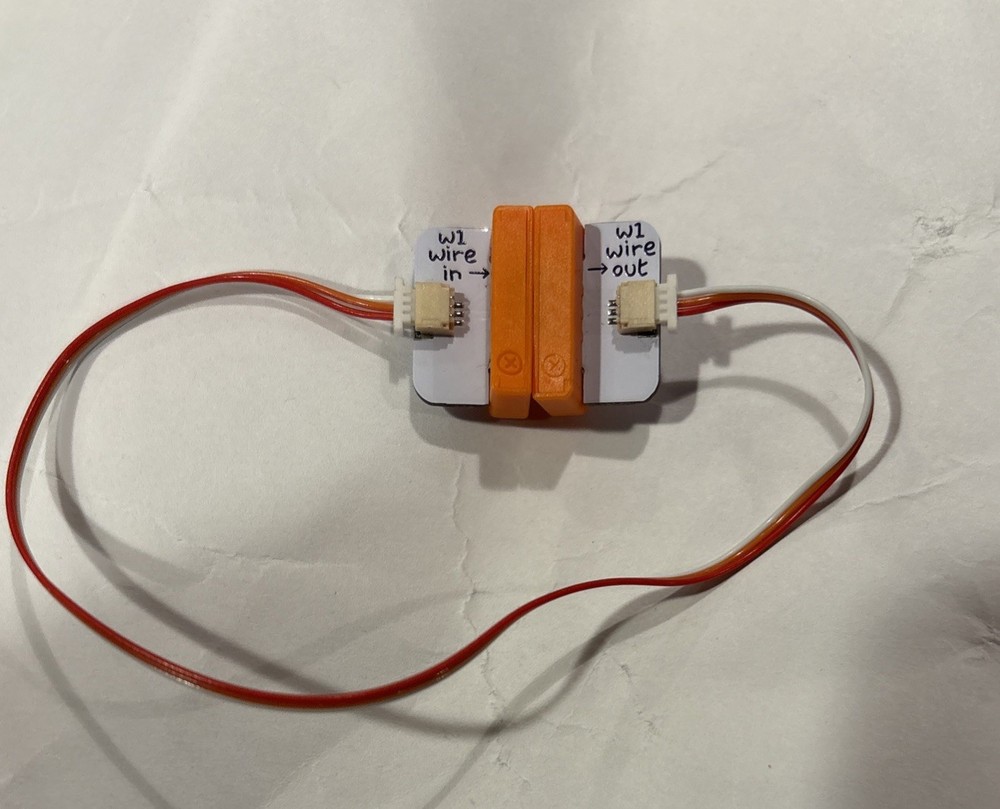 1 NEW LITTLEBITS ELECTRONICS w1 wire