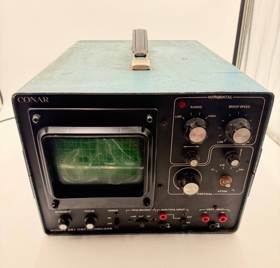Vintage CONAR Model 251 Oscilloscope – Tested & Working