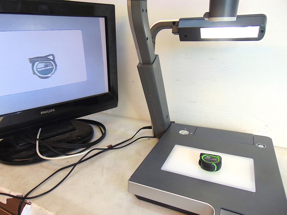 Elmo Visual Presenter Projector Model P100 - With Remote-Works Good - S7089