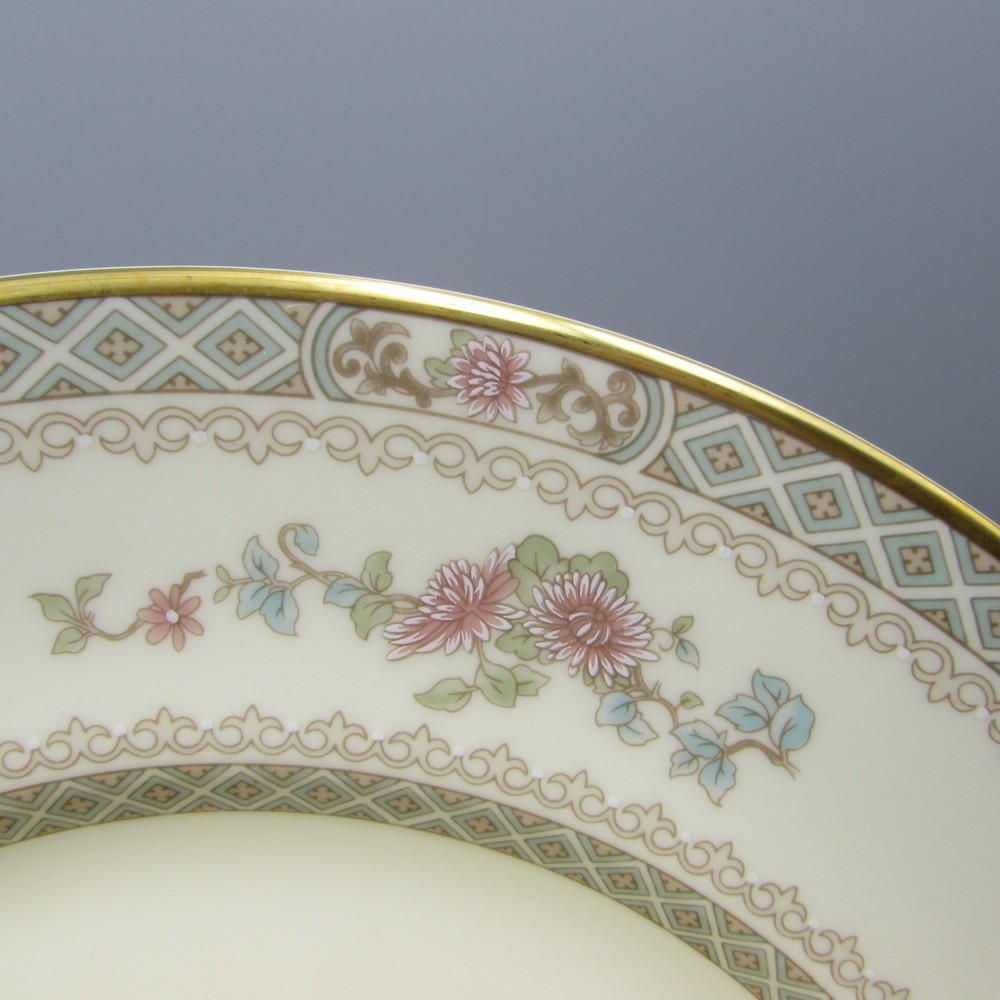 Minton Bone China LEGACY Service for Four - 20pc Set