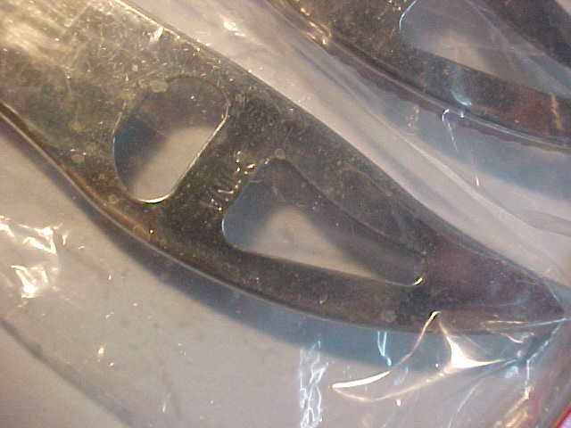 2 NEW EAGLE CLAW TRIANGULAR METAL FISH SCALERS SERRATED EDGE TEETH POINTED