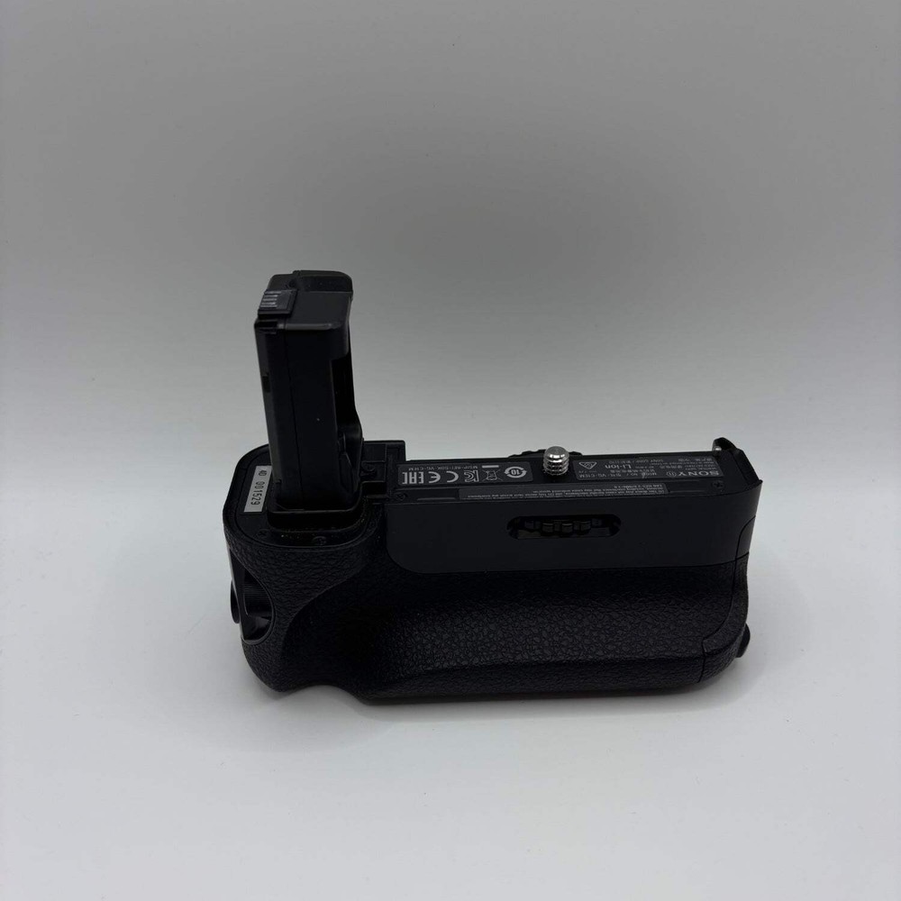 Sony Vertical Grip Camera Battery Mount VG-C1EM