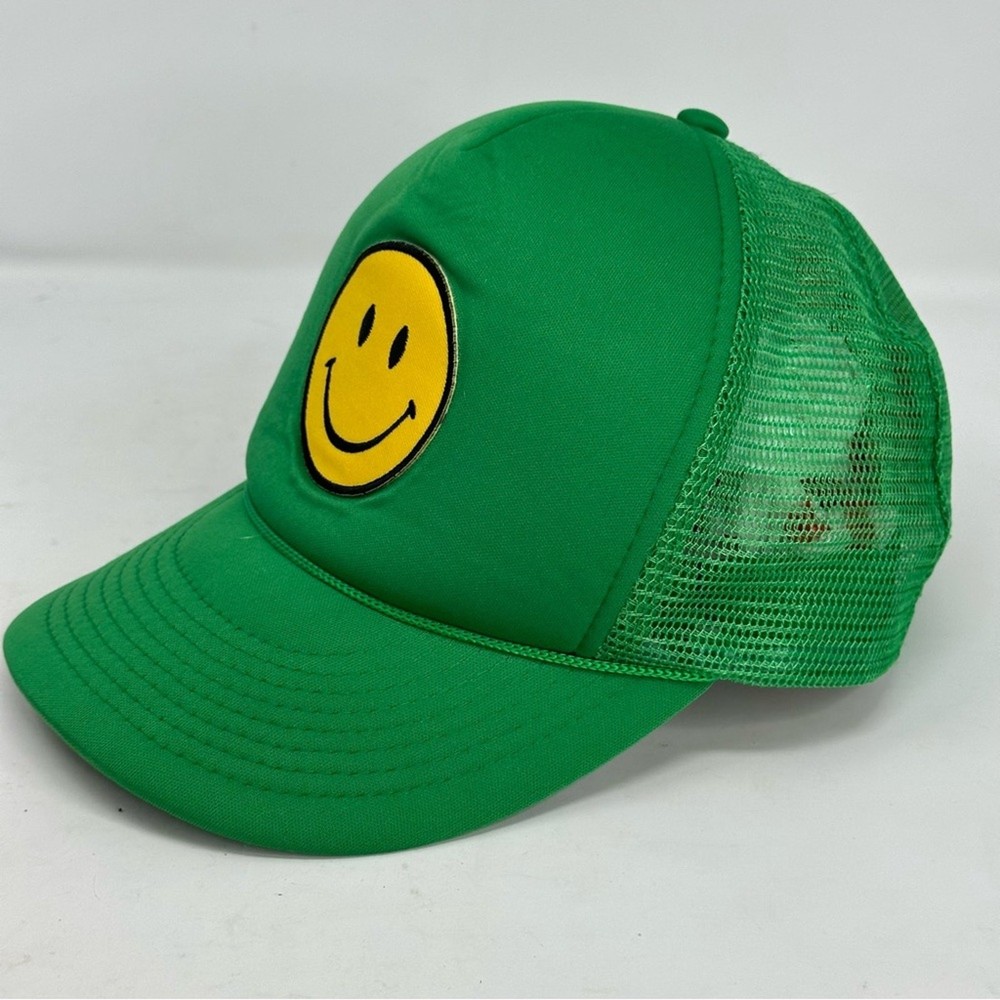 Smiley Face Trucker Cap - GREEN