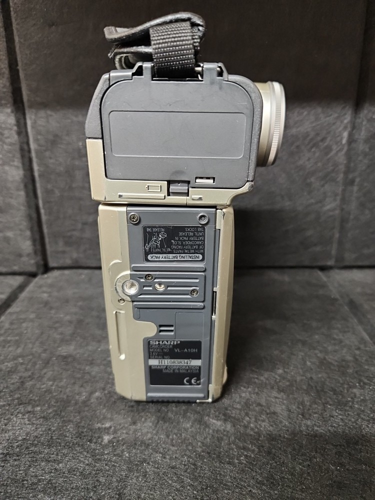 Sharp VL-A10 Viewcam 8 Camcorder With Extras TESTED