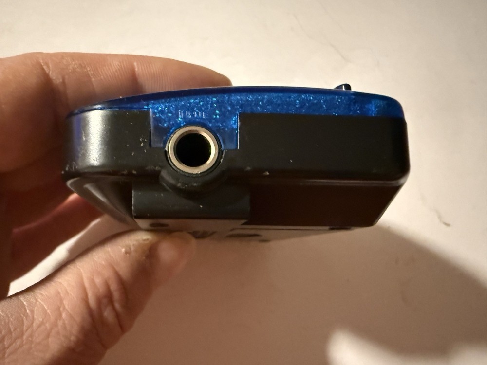 Fender AG-6 Automatic Guitar Musical Instruments Tuner Blue Sparkle Lightweight