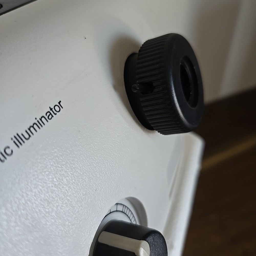 View Solutions Fiber Optic Illuminator