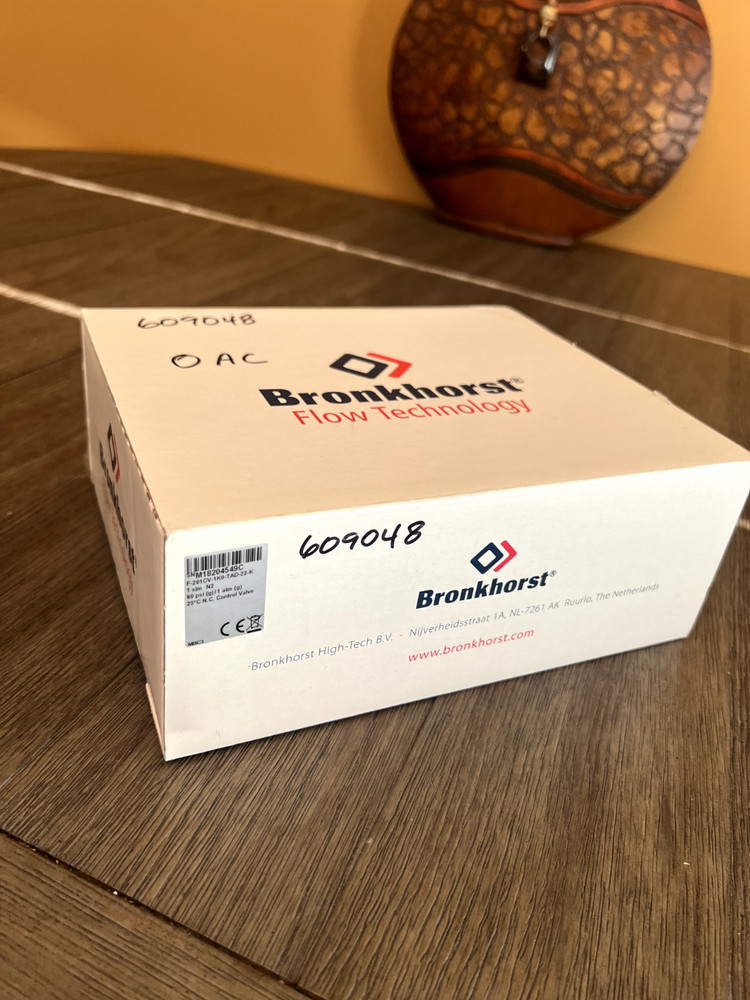 Bronkhorst Mass Flow Controller - 1 slm - Kalrez seals