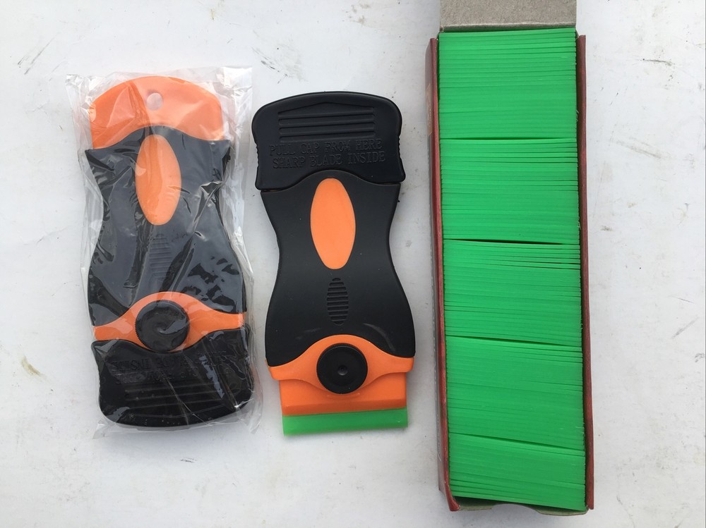 100 Pcs Plastic Single Edged Razor Blades & 2 Pc Scraper Removal