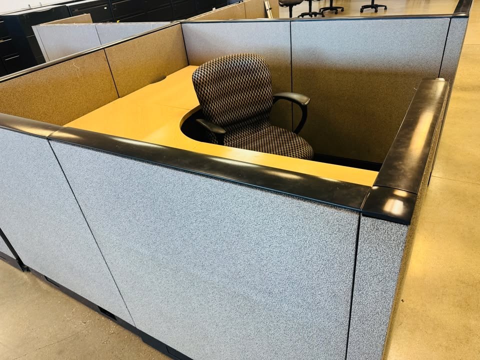Haworth Cubicle Workstations 42" High