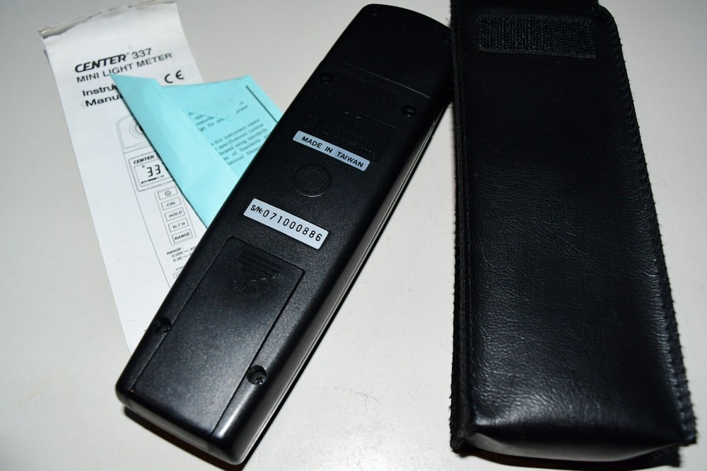 Center 337 Mini LIght Meter with case and battery 1c