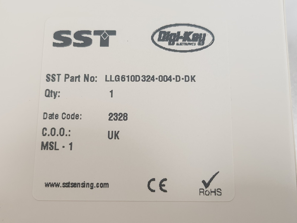 SST LLG610D324-004-D-DK Digital Level Sensor. new