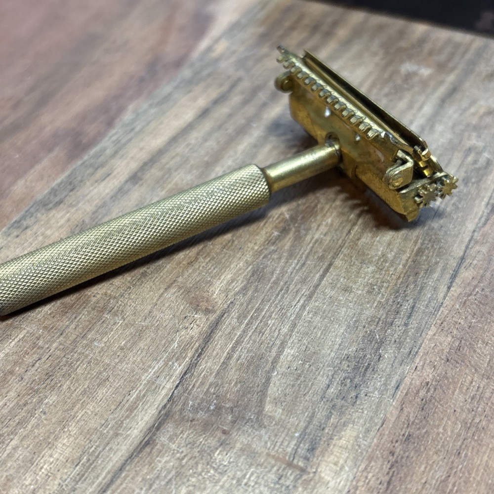 valet auto strop razor In Original Metal Case
