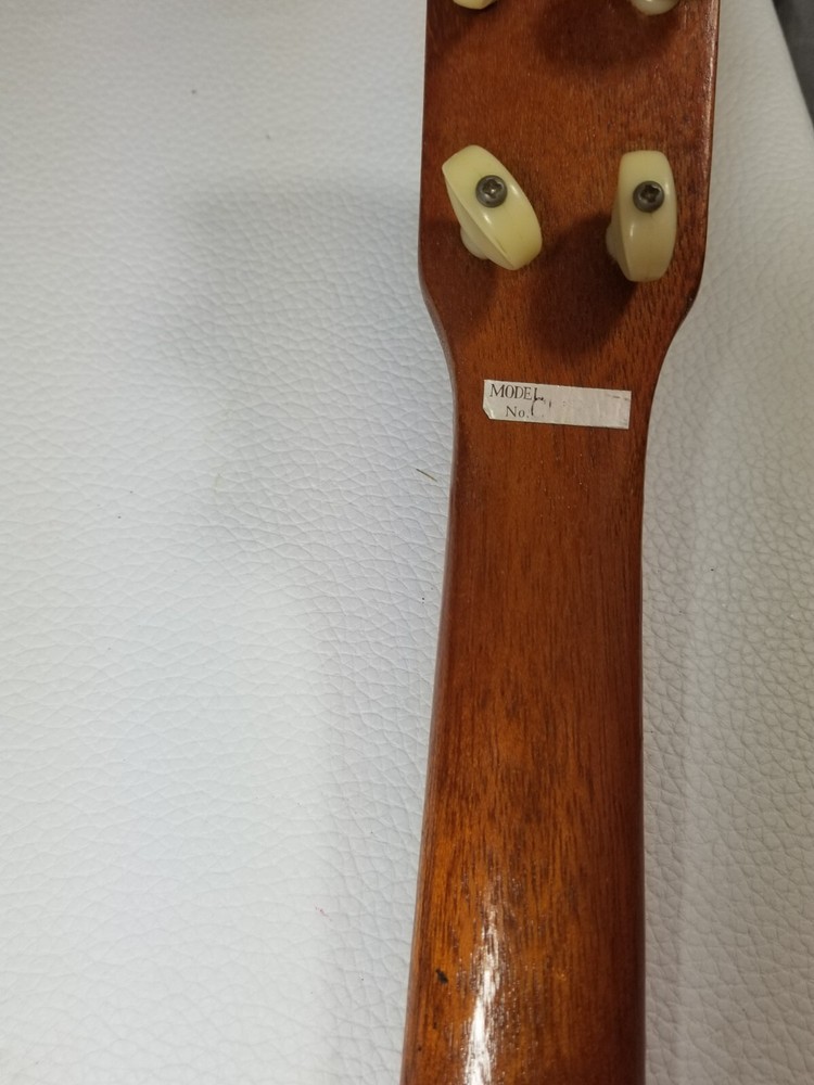 Tombo Co NorMa UKULELE Vintage Light Weight No Strings