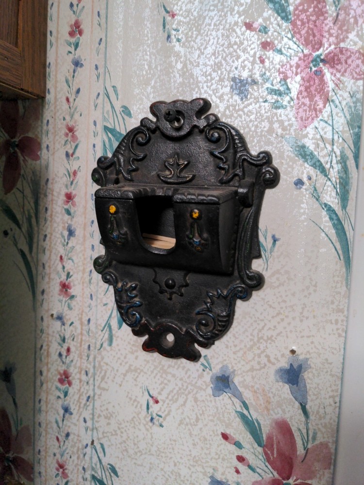 vintage wilton cast iron match holder