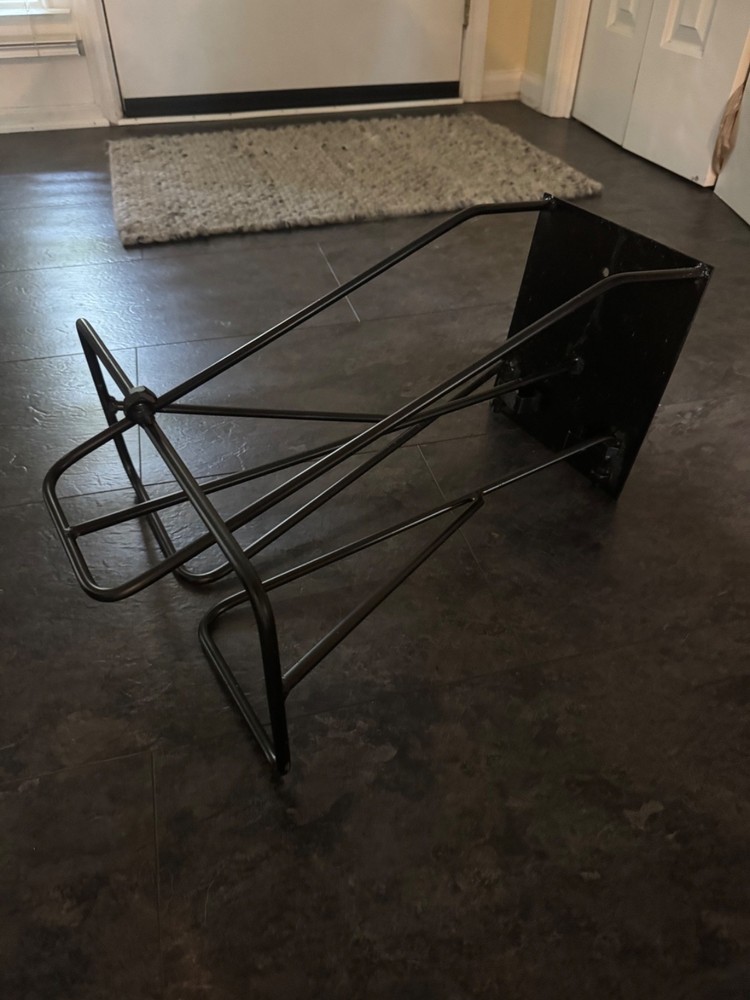 Wall Mount Saddle Rack with Lock Hole