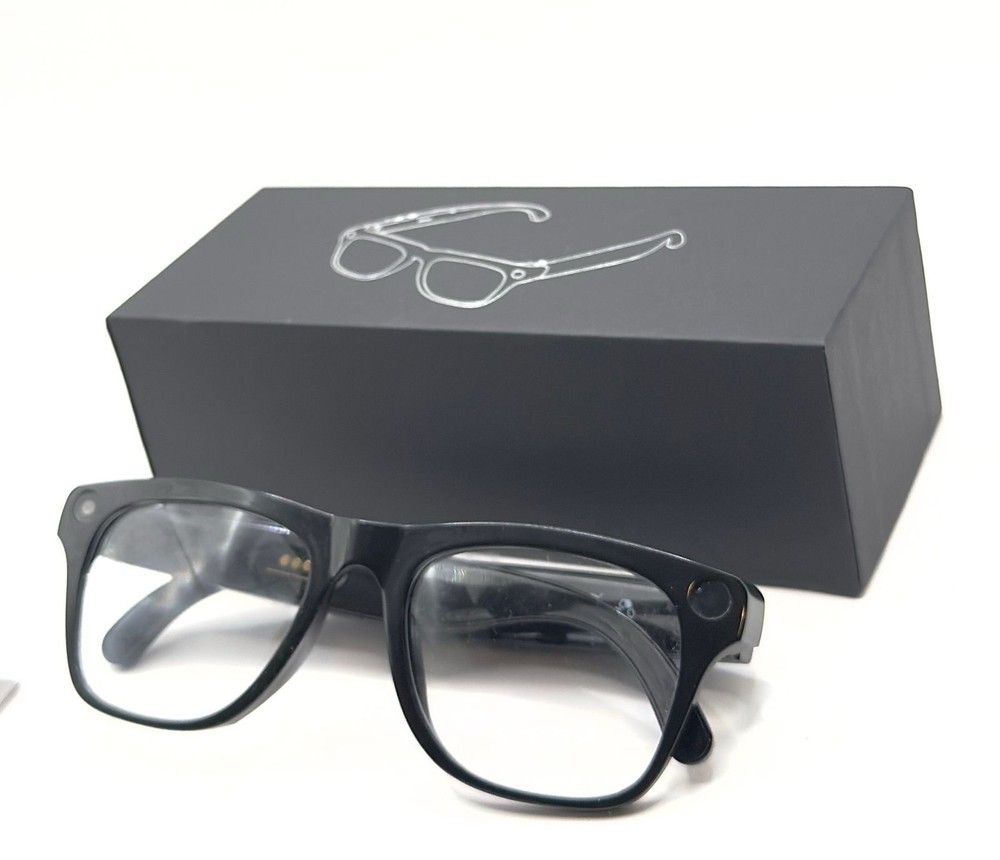 Black Smart Glasses with Interchangeable Lenses and USB Charging