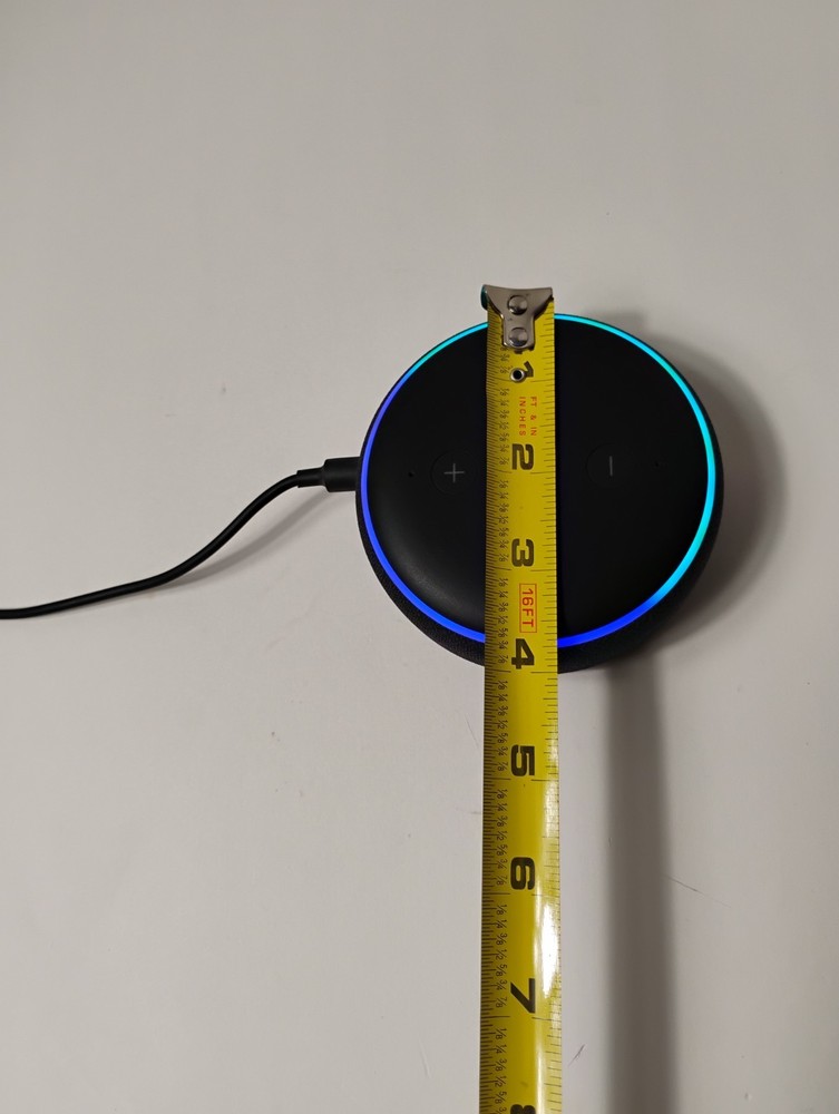 Amazon Echo Dot (2nd Generation) Smart Speaker R- NZ 15 W.